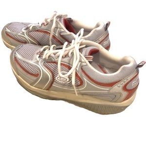 SKECHERS SHAPE UPS LACED SILVER RED SIZE 7.5